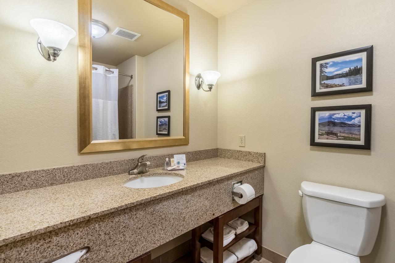 Comfort Inn & Suites Rifle Esterno foto